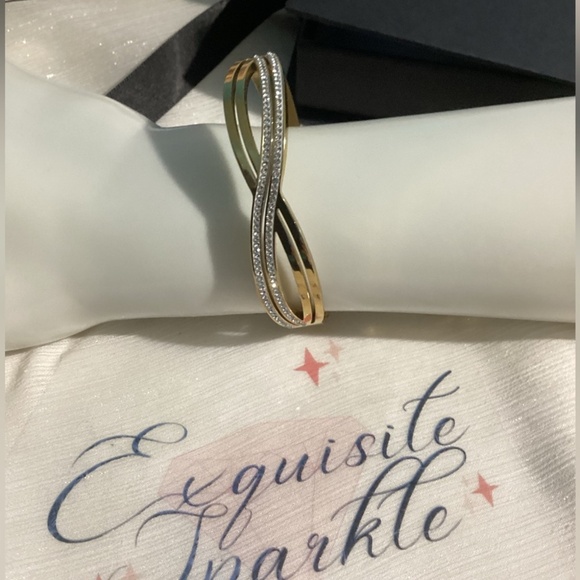 🖤Gorgeous Gold Plated Crossover infinity bracelet bangle - Picture 6 of 17